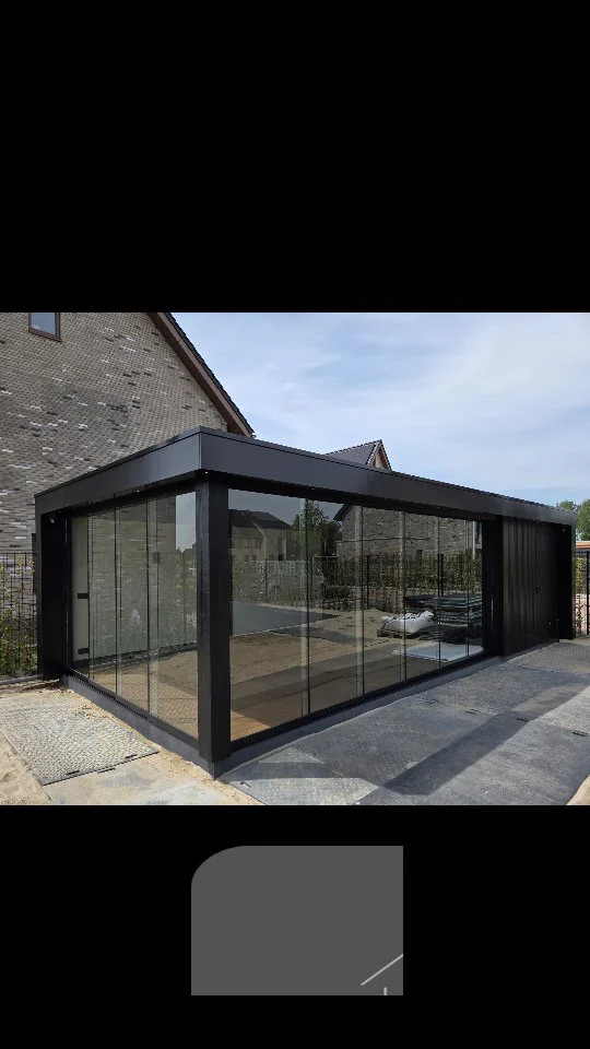 Instagram post from vanloon_interieur_exterieur. This post is in position 9.