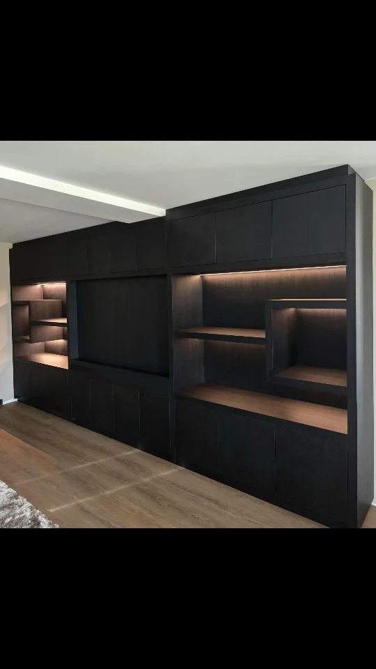 Instagram post from vanloon_interieur_exterieur. This post is in position 16.